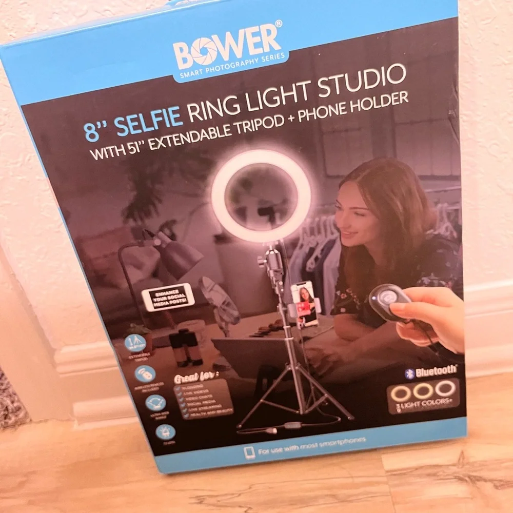 Ring light studio . Unopened box